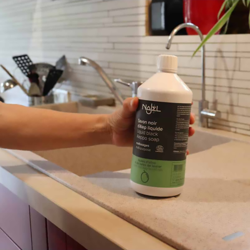 Detergent universal cu sapun negru de Alep 1L
