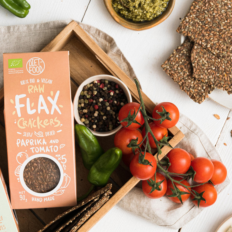 Fursecuri raw vegan cu in rosii si paprika