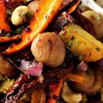 Tajine de quinoa cu legume la cuptor, migdale și multe mirodenii