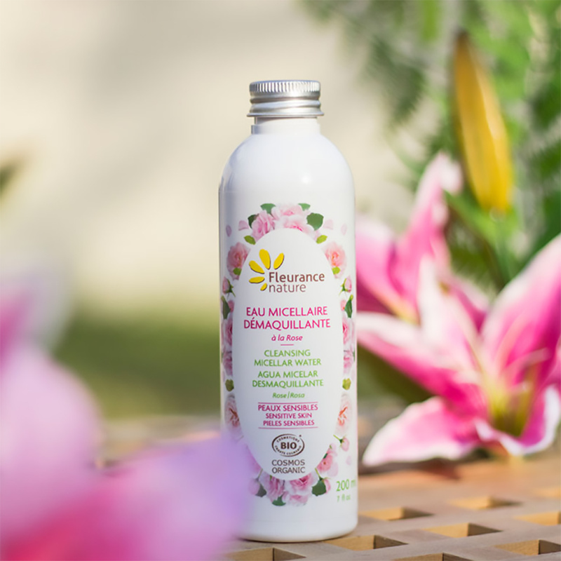 Apă micelară cu trandafiri de Damasc 200ml